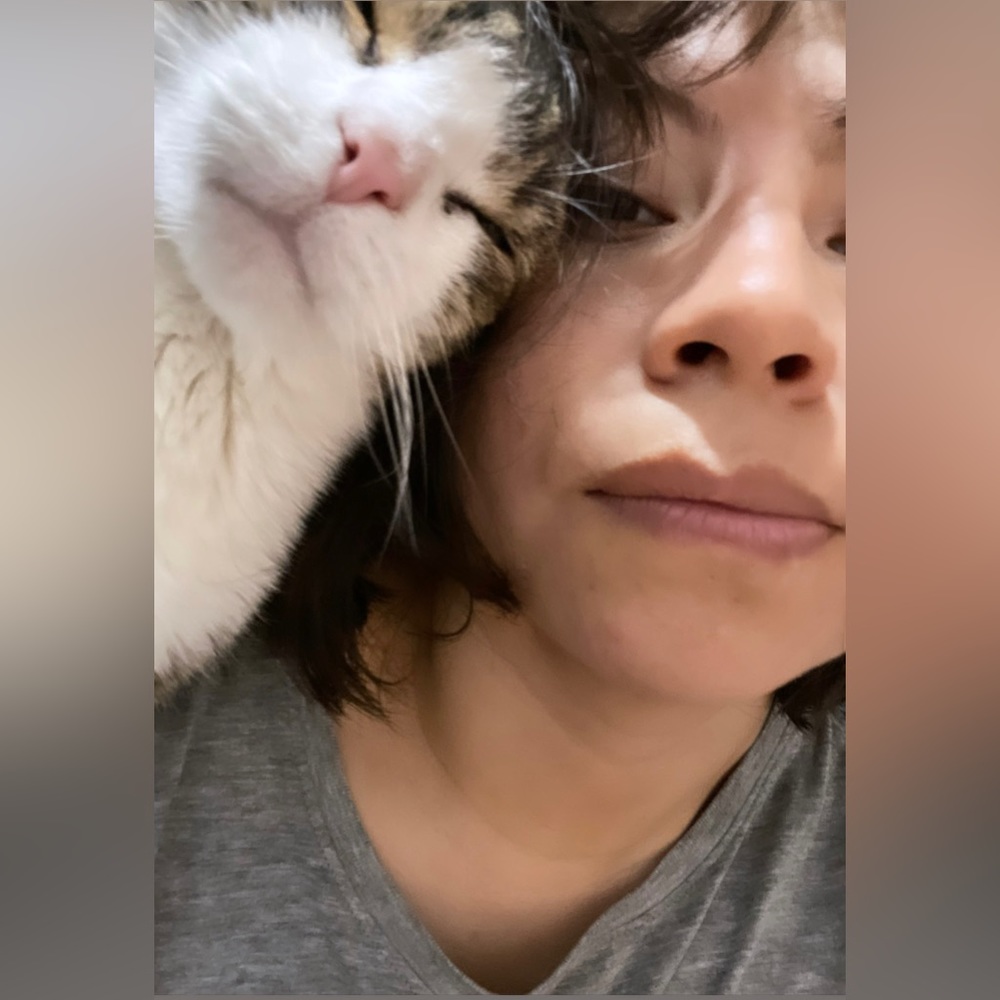 Meet your Posher, from my closet to yours🌻🫶🏻